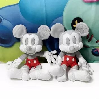 Оригинальная Серебристая кукла Микки Маус из серии «Приключения» Disney 100 с матовой кожаной текстурой, Подлинная кукла Микки Мауса и прекрасная плюшевая игрушка в подарок