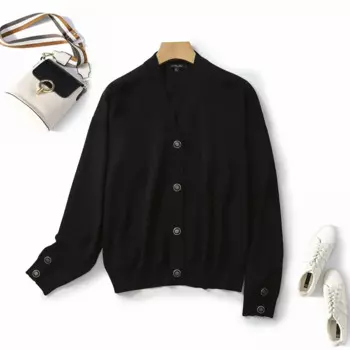 Оригинальный трикотажный кардиган с золотой пряжкой, осень 2023