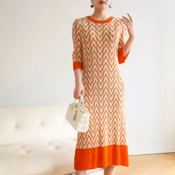 Осень 2024, весна и лето, новинка, высококачественное Плиссированное Платье с принтом, сочетающееся цвета, сверхтонкое Повседневное платье с семиконечными рукавами