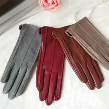 Перчатки женские короткие из натуральной кожи с бархатной подкладкой