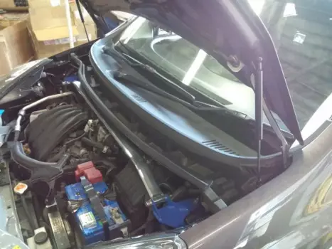 Передний капот для Nissan Note E11 2004-2013, газовые стойки, углеродное волокно, пружинный амортизатор подъемника