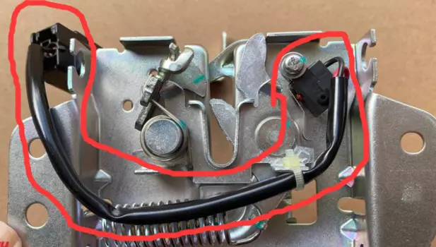 Переключатель Outlander ASX, Индукционная защелка капота двигателя