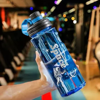 Пластиковая спортивная бутылка для воды