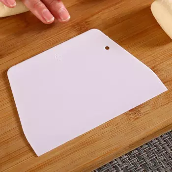 Пластиковый изогнутый скребок для теста NEAT CULTURE