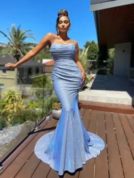 Платье без рукавов с подтяжками