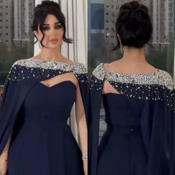 Платье-миди с круглым вырезом, с бисером