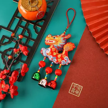 Подвеска с блестками и вышивкой дракона andralyn