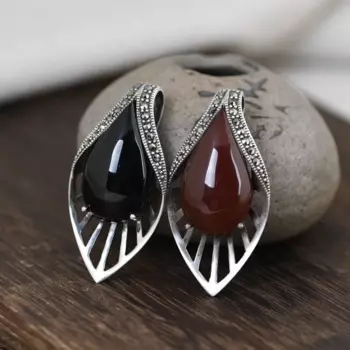 Подвеска женская из серебра 925 пробы, красная