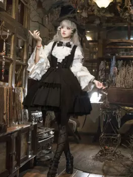 Повседневное платье-рубашка в готическом стиле