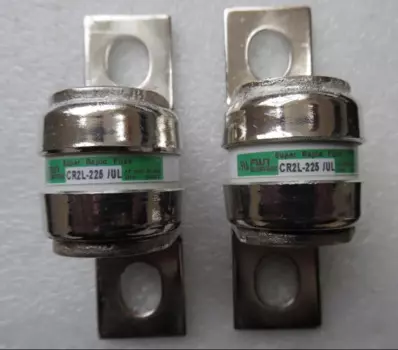 Предохранители: /UL 225A 250V aR/ 200S CR2L-225