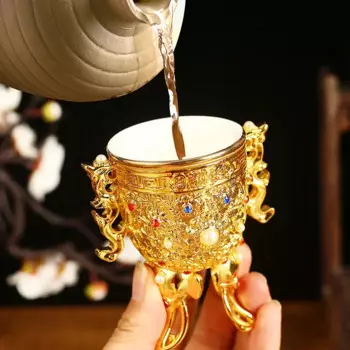 Производитель Ca Mau, чашка Yonggu, старые медные поделки, классические предметы интерьера Qianlong, металлический орнамент для бокала для вина