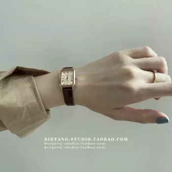 Простые и модные квадратные женские кварцевые часы с римским цифровым ремешком