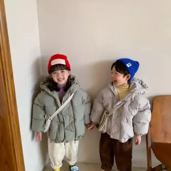 Пуховик для девочек, новинка зимы 2024, однотонный пуховик в Корейском стиле для мальчиков и девочек, Детский костюм в простом Корейском стиле