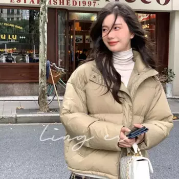 Пуховик женский зимний утепленный на белом утином пуху, F258