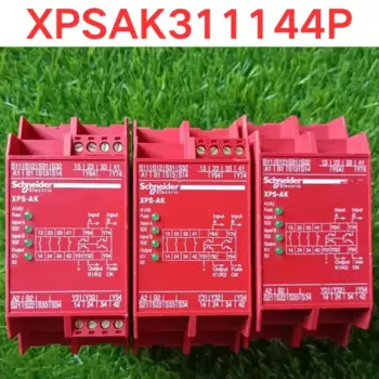 Реле безопасности XPSAK3111144P, б/у