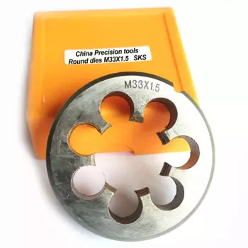 Правые метрические резьбовые матрицы XQuest M31-M45