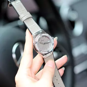 Роскошные брендовые модные часы со стразами и кожаным ремешком для женщин, спортивные цифровые кварцевые часы, женские часы со стразами