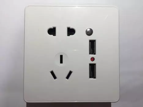 Розетка USB, 5 В, 1500 мА, 2100 мА, белая