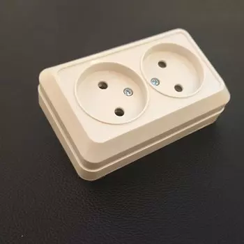 Розетка WESA белая для настенного монтажа