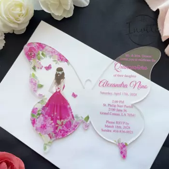 Розовое акриловое приглашение принцессы и фриртовой бабочки для Quinceaera, акриловое приглашение на праздник Sweet 15
