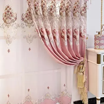 Розовые шторы из полиэстера