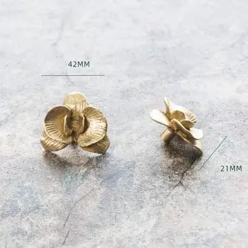 Ручка для шкафа Odavis латунная золотая