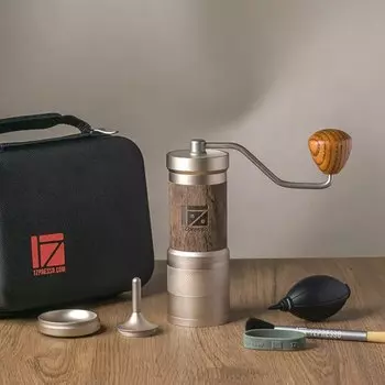Ручная кофемолка 1ZPRESSO JE plus титановая 47 мм 6 ядер