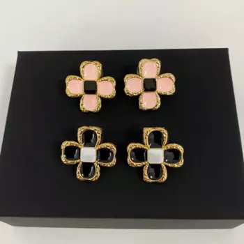 S925Серебряные иглы в бабушкином стиле, капающие маслом, черный, розовый цветок, серьги-гвоздики с четырьмя лепестками, изысканные высококачественные серьги