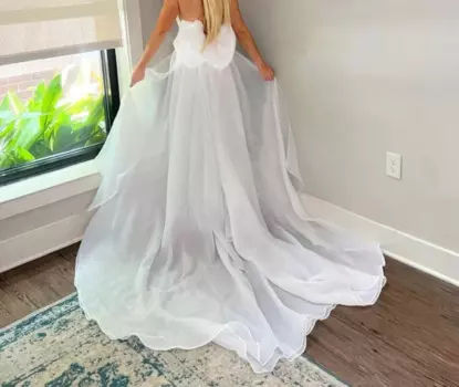 Съемный атласный бант со шлейфом/нарукавником