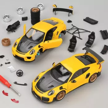 Сборная модель автомобиля Maisto 1:24 Porsche 911 GT2 RS из сплава, модель литая металлическая Игрушечная модель автомобиля, Коллекционная модель, подарок для детей