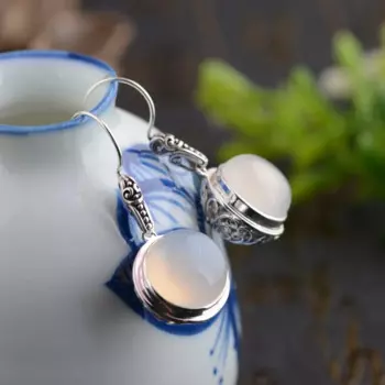Серьги из серебра 925 пробы с халцедоном