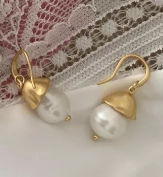 Серьги в стиле барокко с натуральным жемчугом