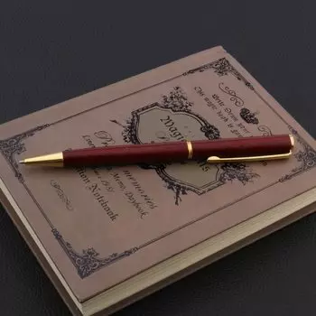 Шариковая ручка Chouxiongluwei красная металлическая