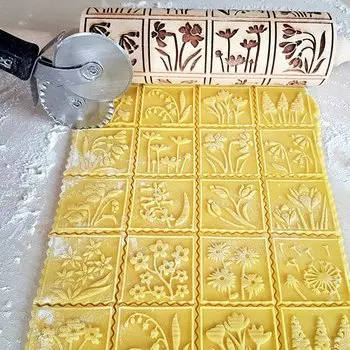 Скалка Arjmide деревянная с цветочным узором