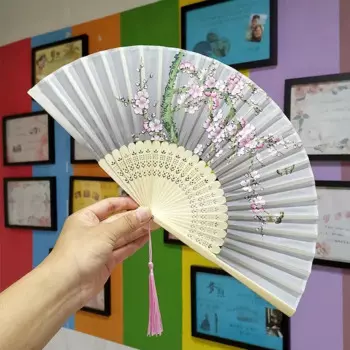 Складной шелковый веер HARKO