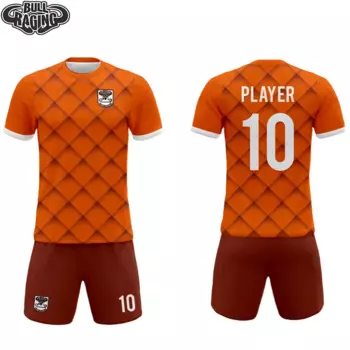 Спортивная футболка красного цвета, трикотажная форма