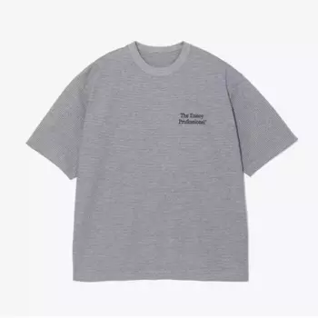 Стильная футболка ENNOY в полоску с вышивкой в виде булавки и круглым вырезом Повседневная универсальная парная свободная футболка с коротким рукавом для мужчин и женщин