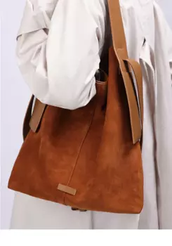 Сумка-мессенджер на одно плечо из оленьей кожи