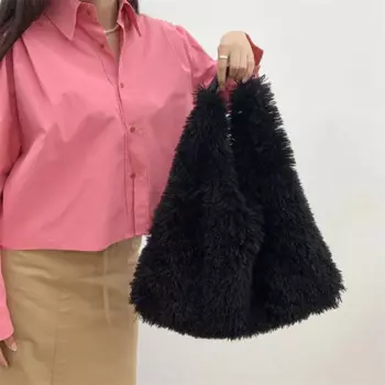 Сумка на плечо Женская плюшевая, саквояж большой вместимости из искусственного меха, модная повседневная однотонная Сумочка для подмышек, 2023