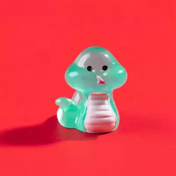 Светящаяся мини-фигурка змеи из смолы