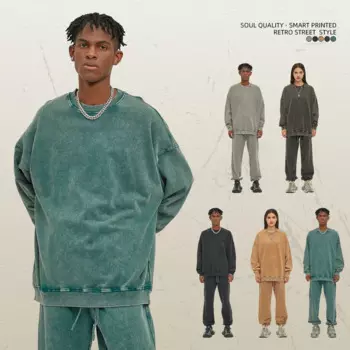 Свитер с высоким воротником