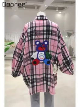 Свободная и универсальная толстая рубашка средней длины с рисунком медведя, женская осенняя новинка 2024, клетчатая повседневная рубашка с длинными рукавами, женская