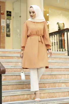 Туника с воздушным рукавом и поясом