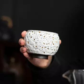Уникальная чайная чашка из горевшей керамики