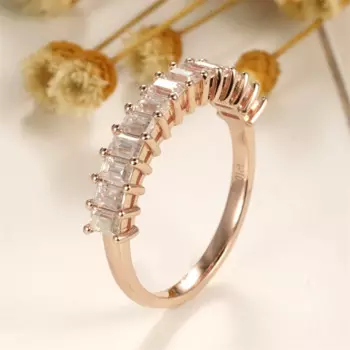 Уникальное обручальное кольцо из розового золота с муассанитом, 14 к