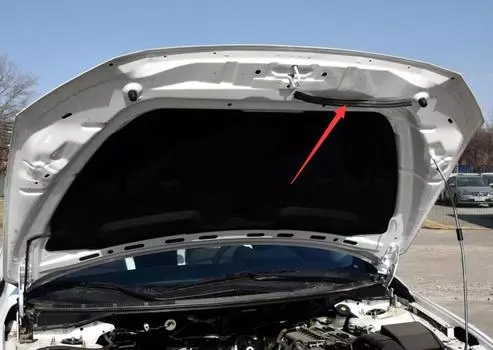 Уплотнитель для капота LANCER CY0A CX0A EVOX CZ4A, передняя 5902A078