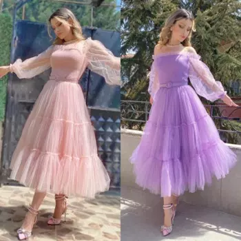 Вечернее фатиновое платье-миди с поясом и открытыми плечами