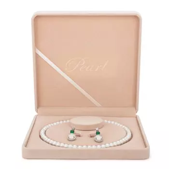 Бархатная шкатулка для украшений