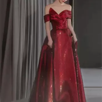 Высокое качество | Атласное тостное винно-красное длинное платье с открытыми плечами и спиной