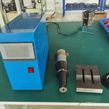 Высококачественный ультразвуковой пластиковый сварочный преобразователь 15K 15 кГц 2600 Вт, пьезоэлектрический керамический преобразователь